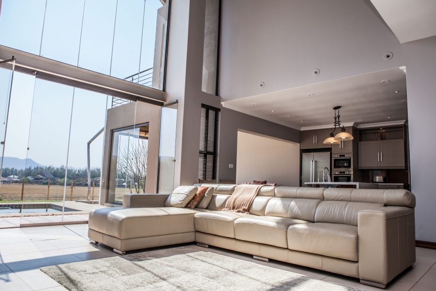 5 Bedroom Property for Sale in The Coves North West